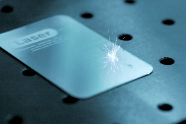 evident-action-of-the-laser-engraving-souvenir-laser-engraving-ss-feature